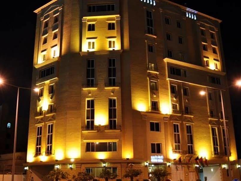Asherij Hotel Dauhá Exteriér fotografie